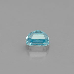 0.41カラットの天然ブルージルコン（4×3 mm・エメラルドカット）