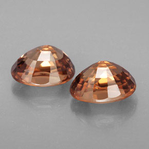 カラットの天然ローズオレンジジルコン（9.1×7.2 mm・オーバルカット）