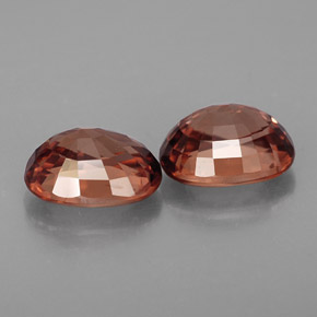 カラットの天然ローズオレンジジルコン（9.1×7.1 mm・オーバルカット）