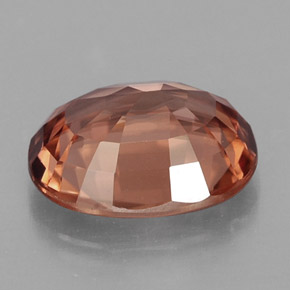 2.81カラットの天然ローズオレンジジルコン（9×7.1 mm・オーバルカット）