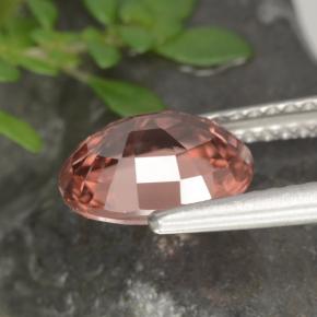 2.93カラットの天然オレンジピンクジルコン（9×7.1 mm・オーバルカット）