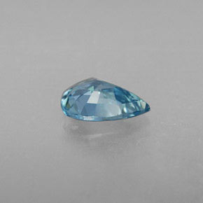 0.82カラットの天然ブルージルコン（6.8×4.8 mm・洋梨の形）