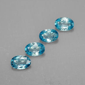 カラットの天然ブルージルコン（6×4.1 mm・オーバルカット）