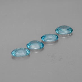 カラットの天然ブルージルコン（6×4.1 mm・オーバルカット）