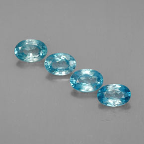 カラットの天然ブルージルコン（6×4.1 mm・オーバルカット）