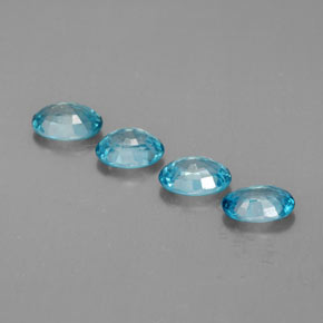 カラットの天然ブルージルコン（6×4.1 mm・オーバルカット）