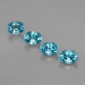 カラットの天然ブルージルコン（5.9×4.2 mm・オーバルカット）