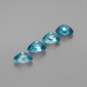 カラットの天然ブルージルコン（5.9×4.2 mm・オーバルカット）