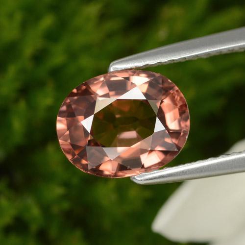 3.07カラットの天然赤みがかったピンクジルコン（9×7.1 mm・オーバルカット）