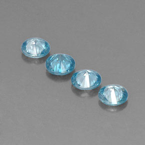 カラットの天然ブルージルコン（4.52 mm・ラウンドカット）