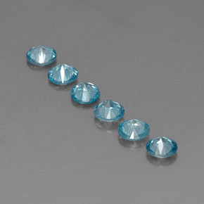 カラットの天然ブルージルコン（4.52 mm・ラウンドカット）