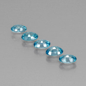 3.57カラットの天然ミディアムブルーグリーンジルコン（6×4.1 mm・オーバルカット）