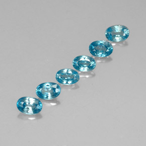 カラットの天然ブルージルコン（6×4 mm・オーバルカット）