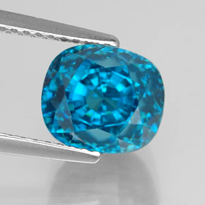 5.89カラットの天然ブルージルコン（8.5×8 mm・クッションカット）