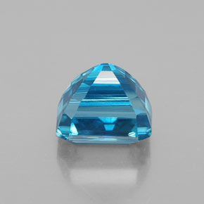 3.72カラットの天然ブルージルコン（7.8×6.7 mm・エメラルドカット）