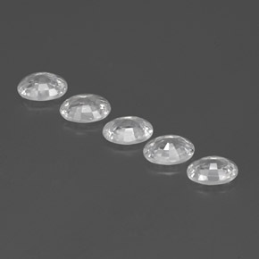 カラットの天然ホワイトジルコン（7.1×5.2 mm・オーバルカット）