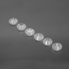 3.36カラットの天然ホワイトジルコン（4.59 mm・ラウンドカット）