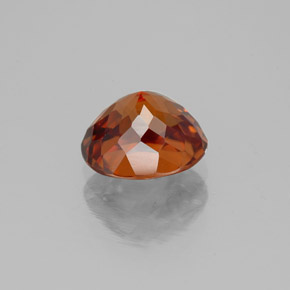 2.48カラットの天然アンバーオレンジジルコン（7.9×6.6 mm・オーバルカット）