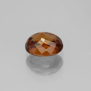 2.20カラットの天然赤みがかったオレンジジルコン（7.7×6.2 mm・オーバルカット）