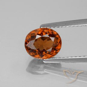 2.38カラットの天然ディープオレンジジルコン（7.8×6.5 mm・オーバルカット）