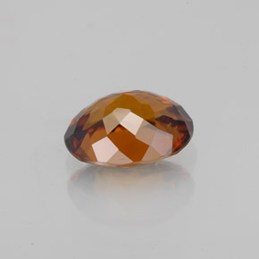 1.99カラットの天然ディープオレンジジルコン（7.8×6.2 mm・オーバルカット）