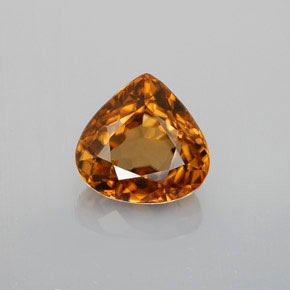 1.80カラットの天然ディープオレンジジルコン（7.2×7 mm・洋梨の形）