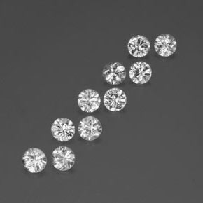 カラットの天然ホワイトジルコン（4.09 mm・ラウンドカット）