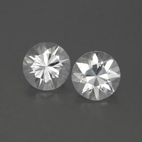 2.37カラットの天然ホワイトジルコン（6.09 mm・ラウンドカット）