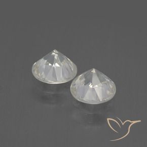 Shop natural 4.12ct ホワイト ジルコン gems, ラウンド, from カンボジア at GemSelect. In stock, global shipping!