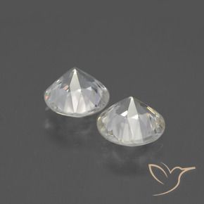 Shop natural 4.56ct ウォームホワイト ジルコン gems, ラウンド, from カンボジア at GemSelect. In stock, global shipping!