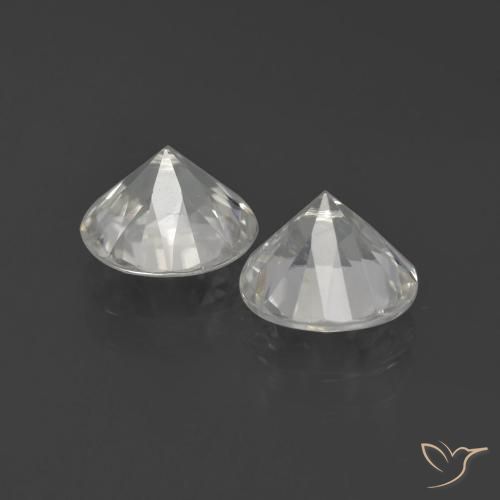 Shop natural 4.46ct ウォームホワイト ジルコン gems, ラウンド, from ミャンマー at GemSelect. In stock, global shipping!
