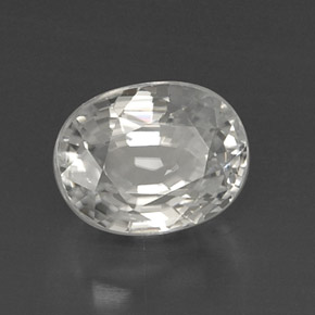 8.64カラットの天然ホワイトジルコン（11.6×9.1 mm・オーバルカット）