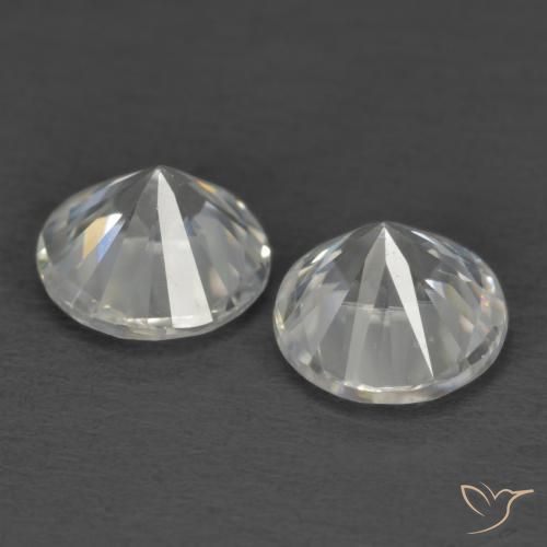 Shop natural 2.39ct ホワイト ジルコン gems, ラウンド, from カンボジア at GemSelect. In stock, global shipping!